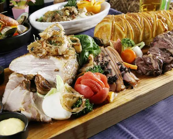Maylander-Red-Wone--roast-pork,-duck-or-a-generous-sharing-board