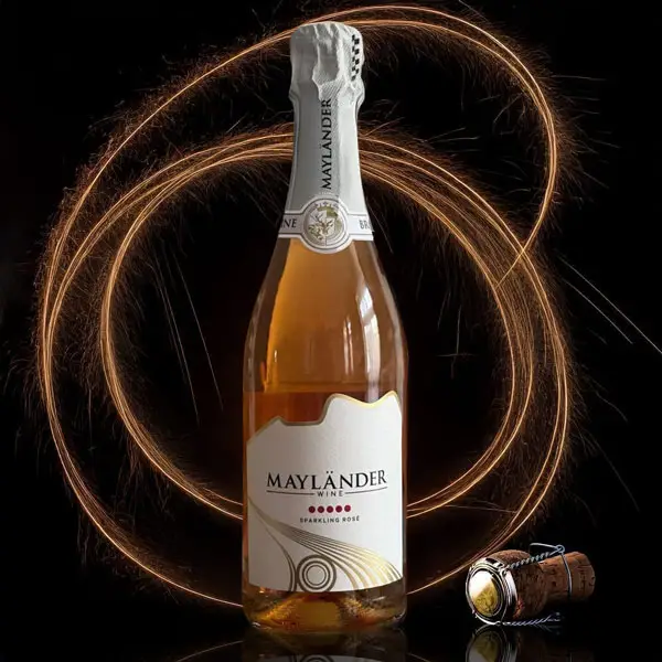 Maylander Sparkling-Rosé and cork